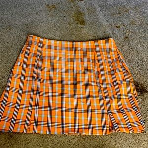 super cute i pair with a white crop top just too big